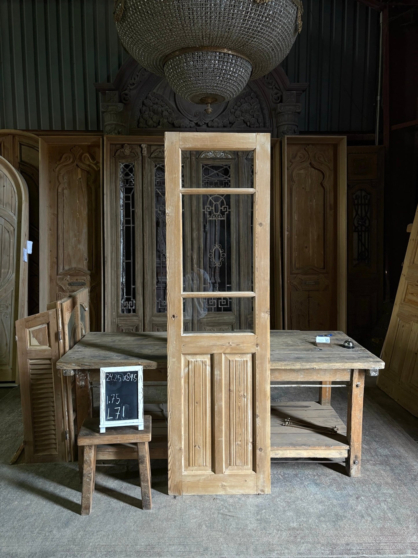 Single Antique Glass Door - 24.25x84.5 - L71