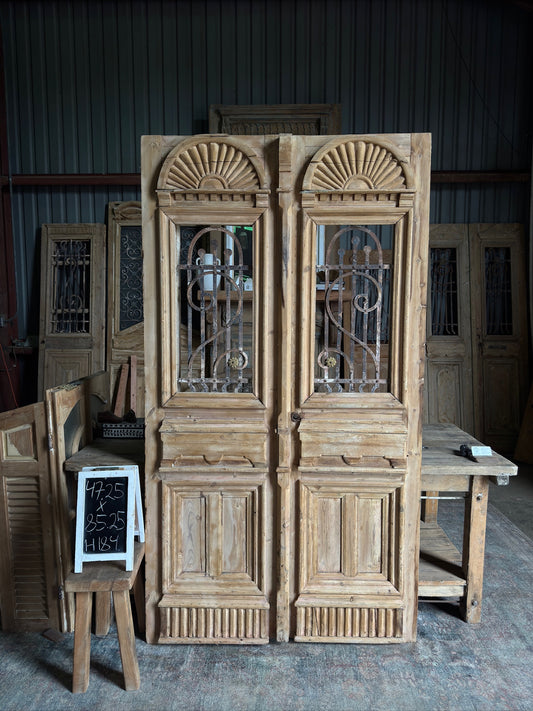 Petite Antique Iron French Doors - 47.25x85.25 H184