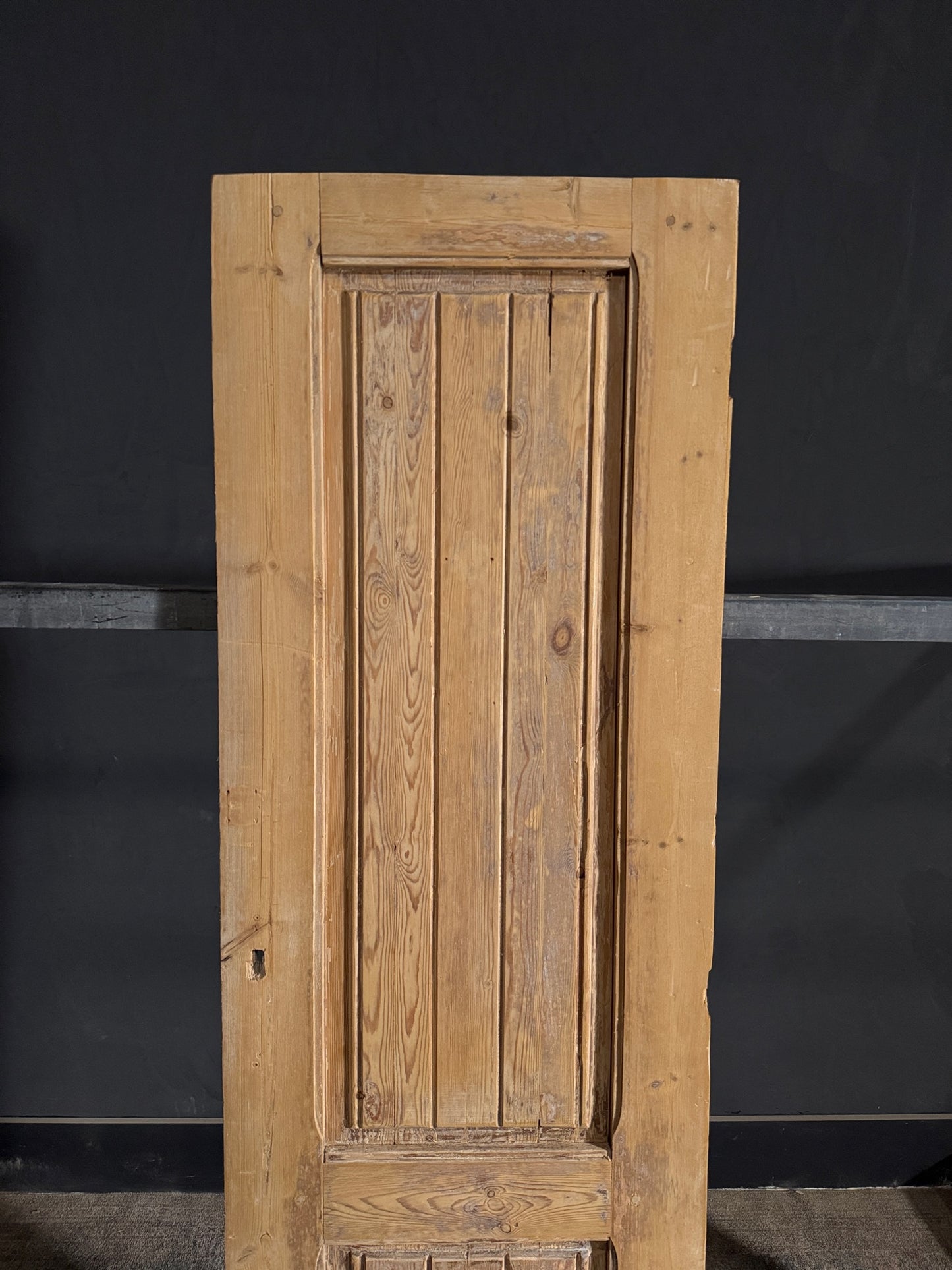 Antique Fluted Single Door - 23.25x78.5 - N454