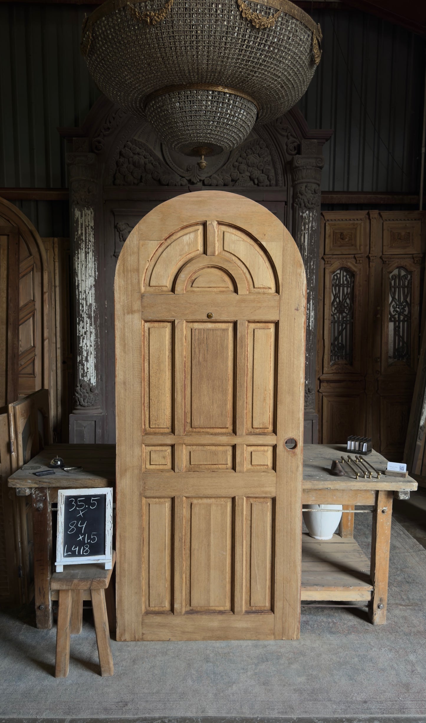 Antique Arched Panel Single Door - 35.5x84 - L418