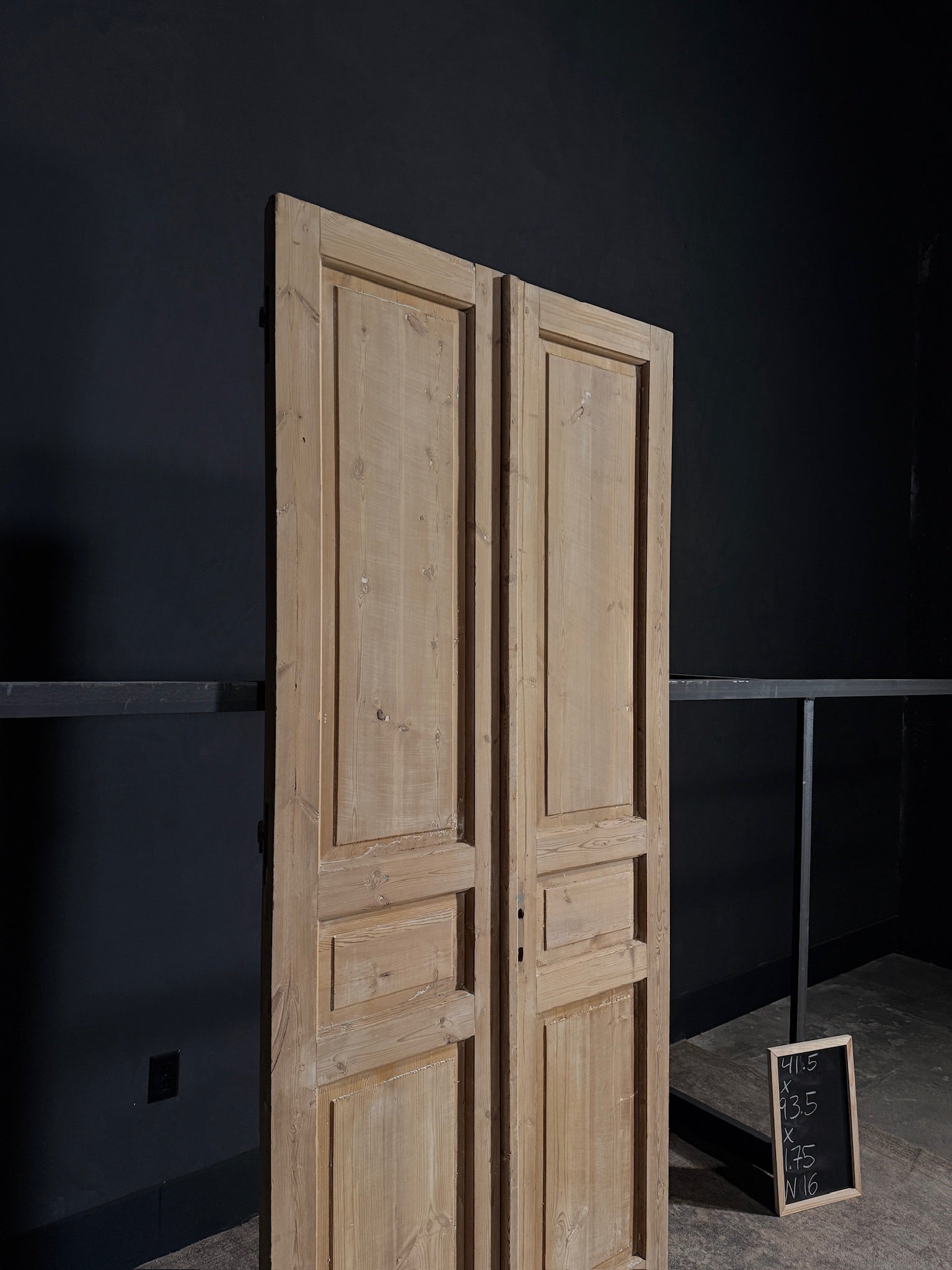Antique Door - 55x91.5 - N16