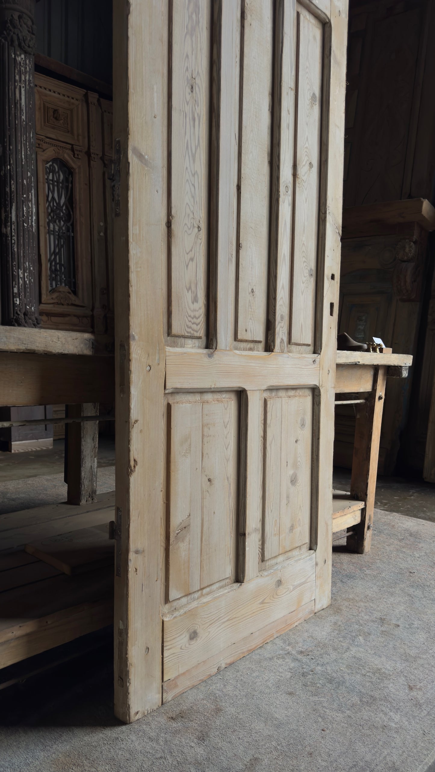 Antique Solid Single Arched Door - 31.25x88 - L150