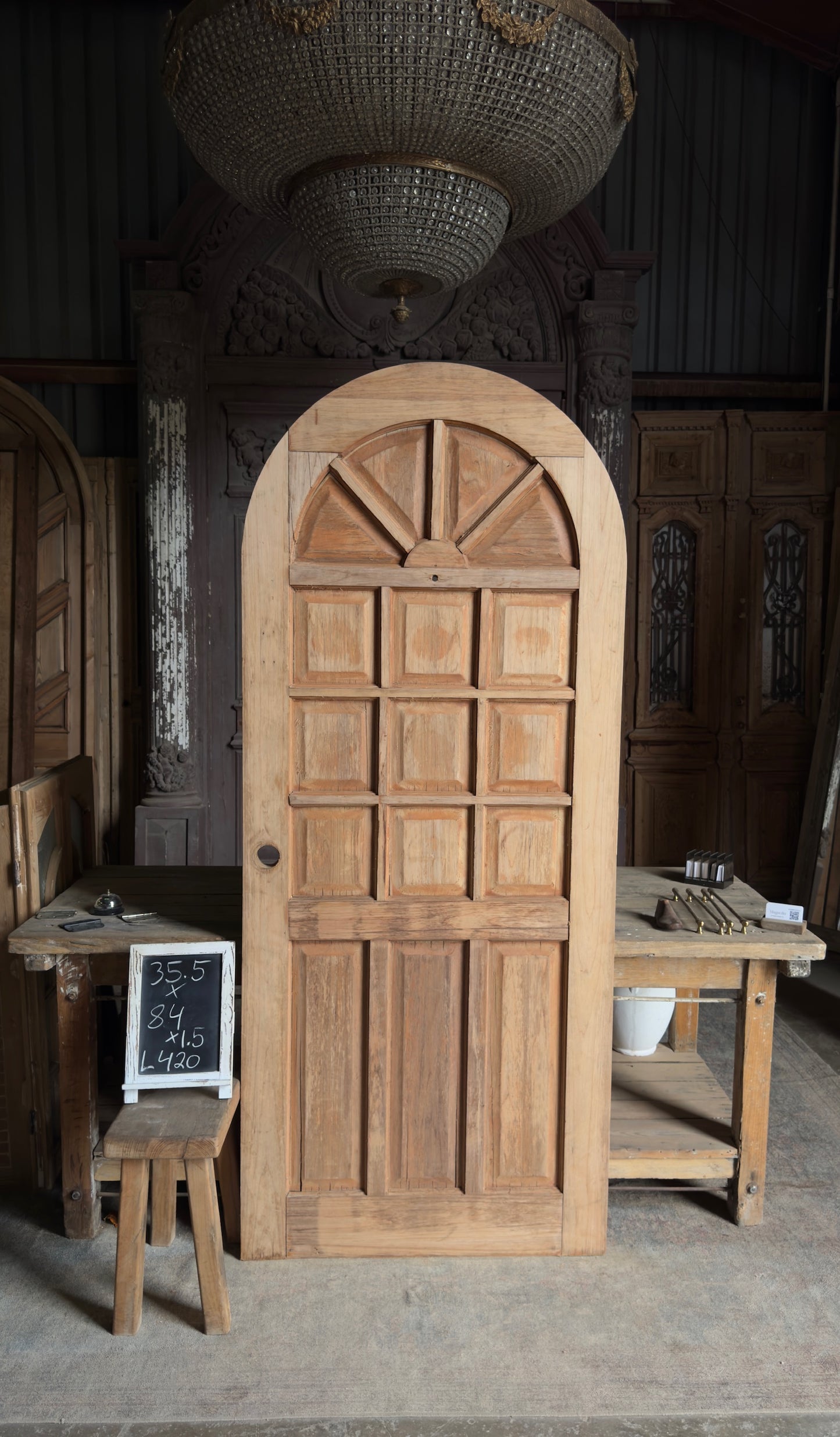 Antique Arched Panel Single Door - 35.5x84 - L420