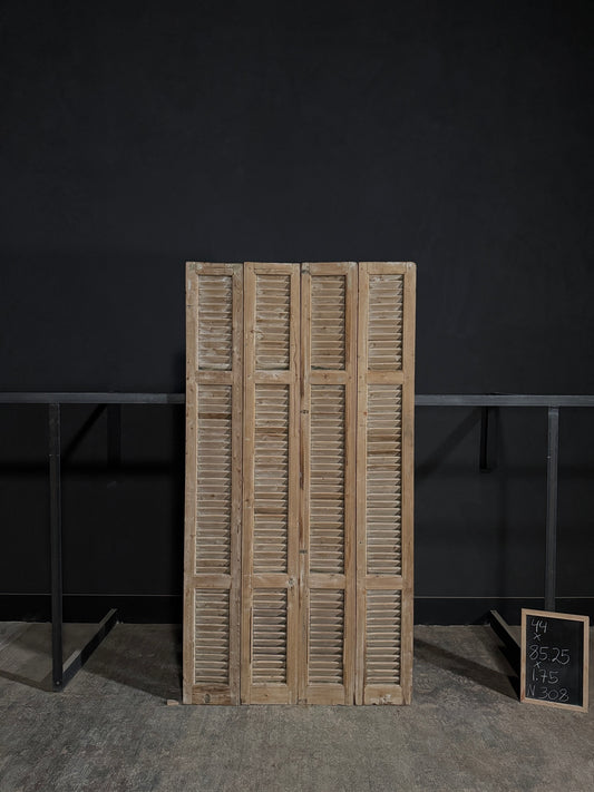Antique Louvered Bi-Fold Doors - 44x85.25 - N308