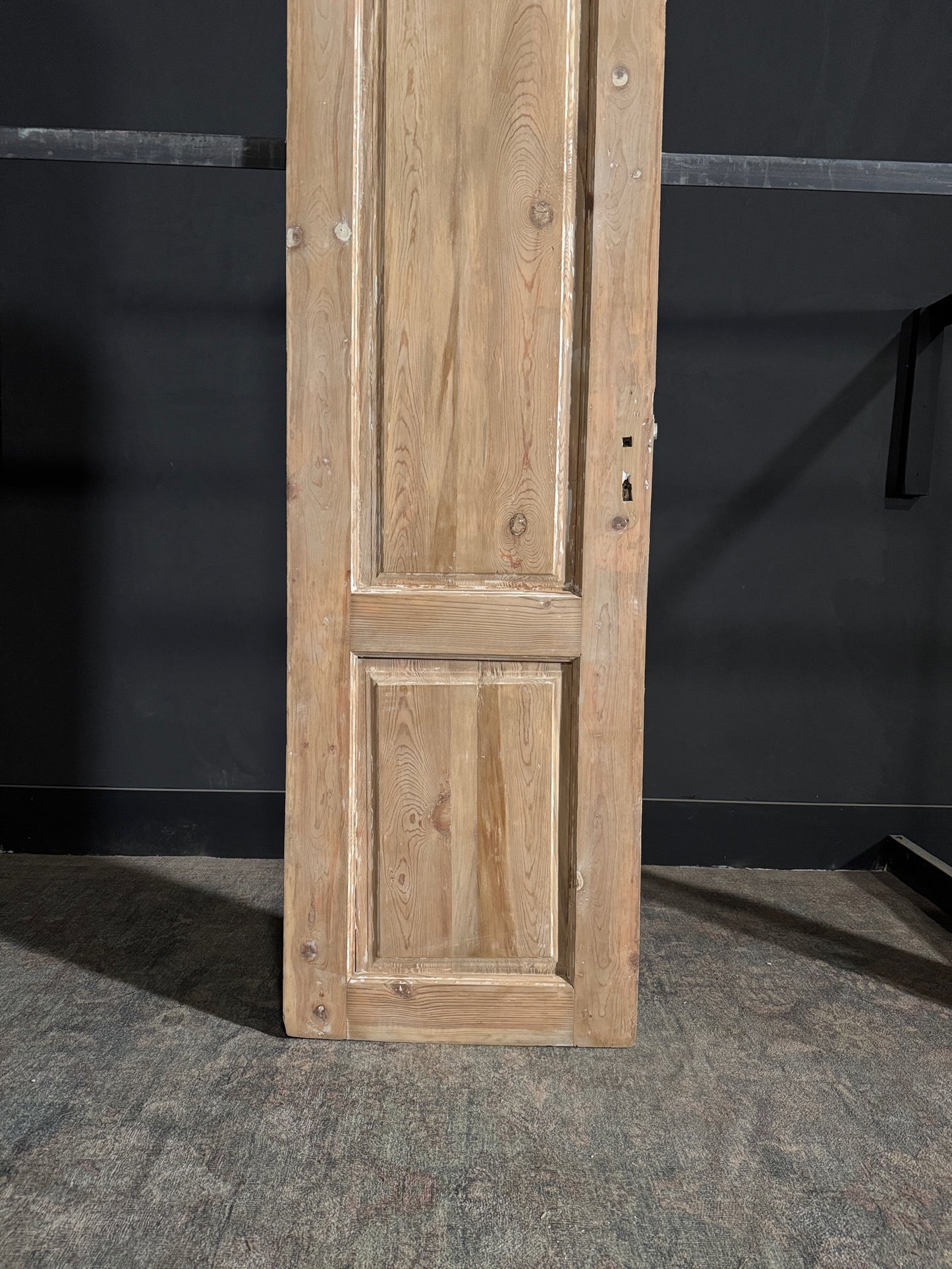 Antique Arched Solid Single Door - 24x82.75 - N139