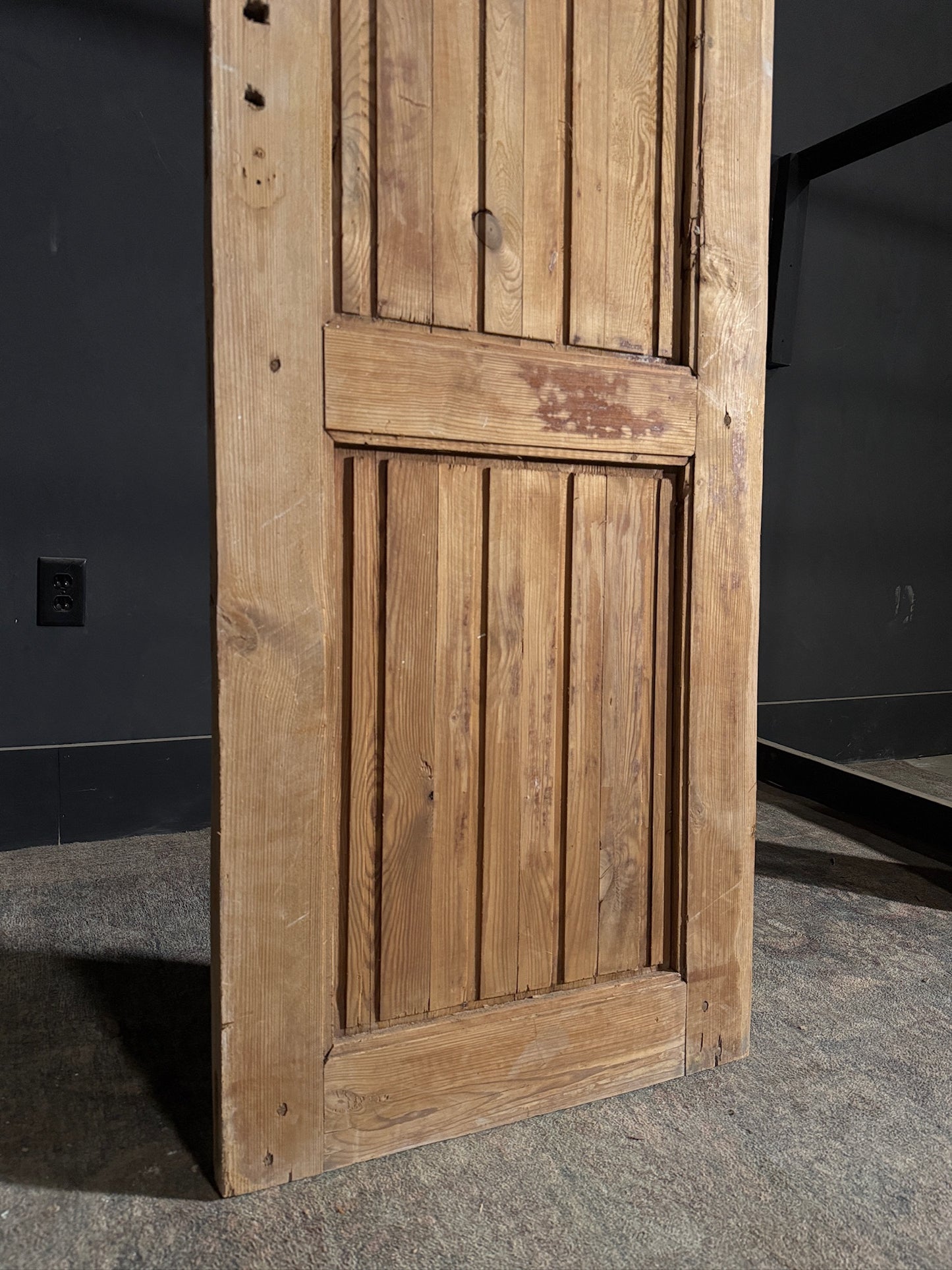 Antique Fluted Single Door - 24.25x80 - N455