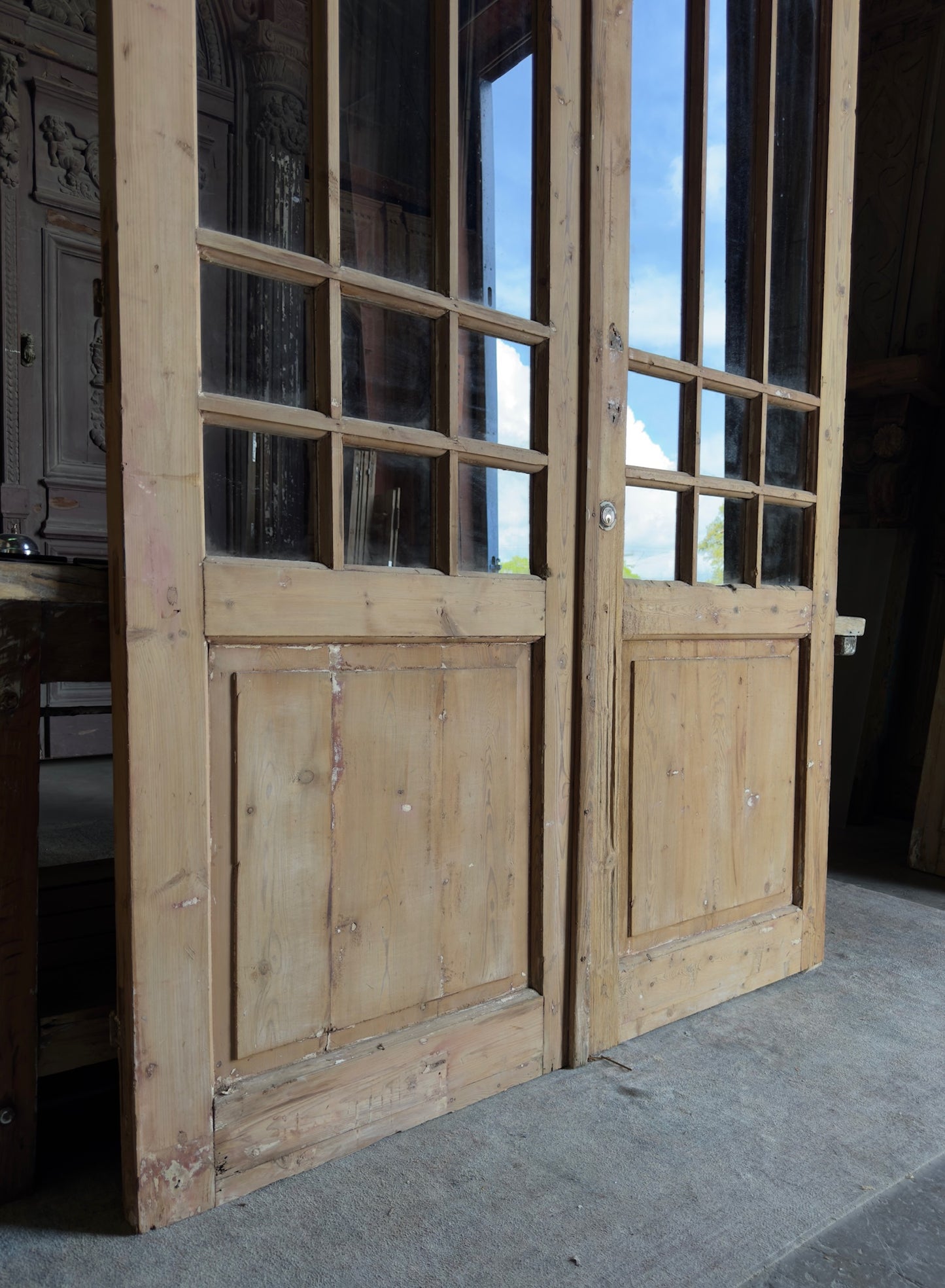 Antique Glass 12 Lite French Doors - 61x91.5 - L607