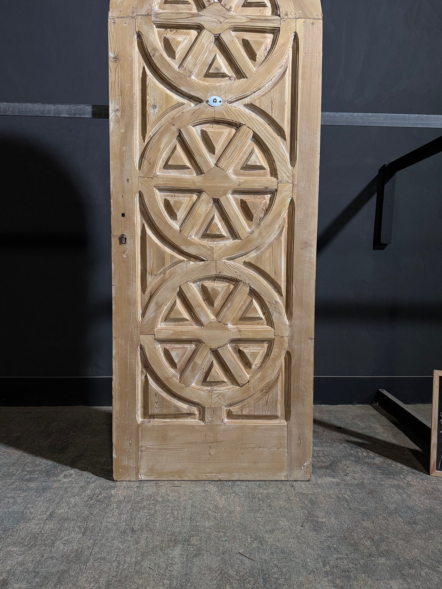 Antique Carved Arched Single Door - 32.5x88.5 - N255