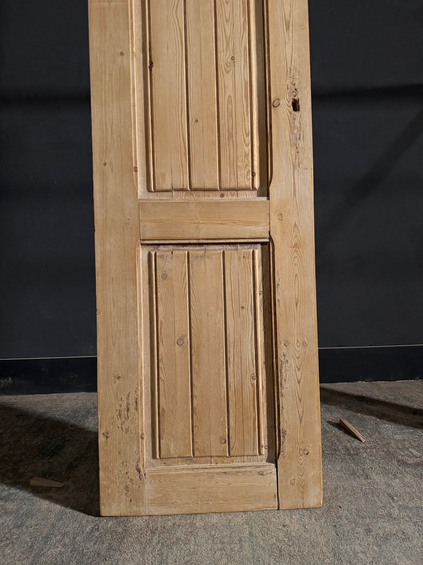 Antique Fluted Single Door - 23.25x78.5 - N454