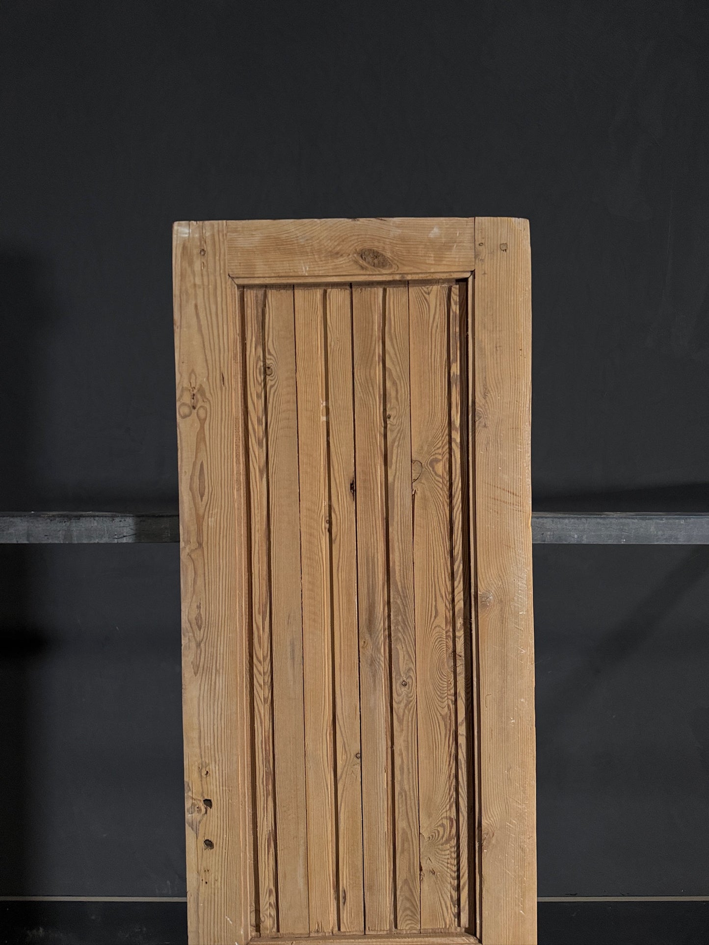 Antique Fluted Single Door - 23.75x79.5 - N458