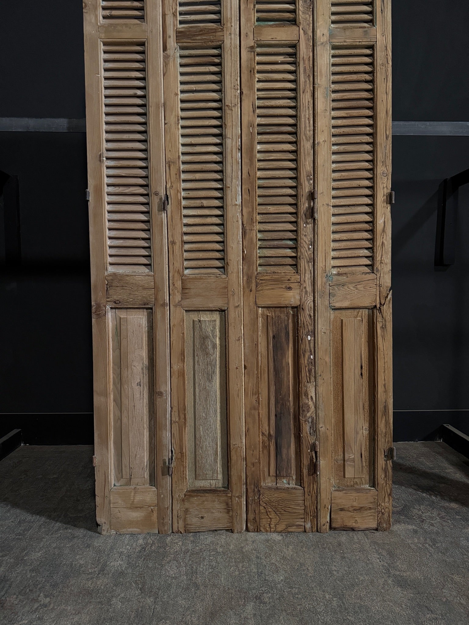 Antique Louvered 3 Panel Bi-Fold Doors - 43x91 - N304