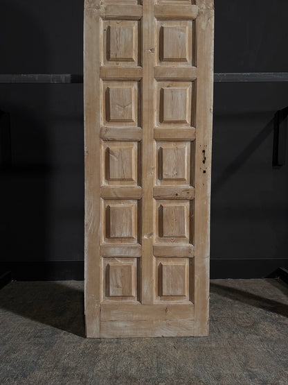 Antique Arched Single Door - 28.75x87.25 - N46