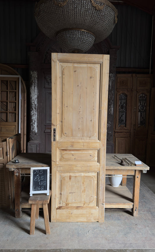 3 Panel Single Solid Antique Door - 29.5x89.5 - L168