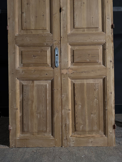 Antique 3 Panel Solid Double Doors - 44.25x95.25 - N567