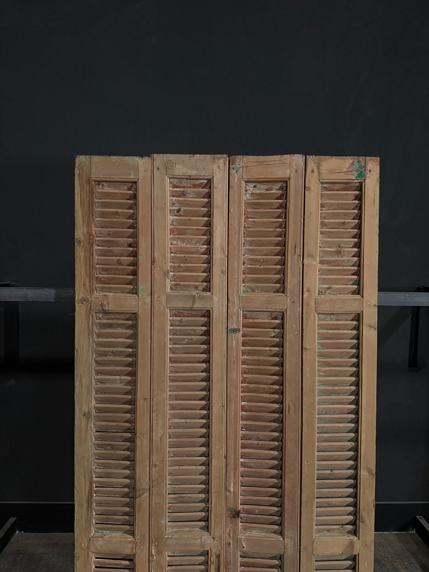 Antique Louvered Bi-Fold Doors - 44.75x80 - N299
