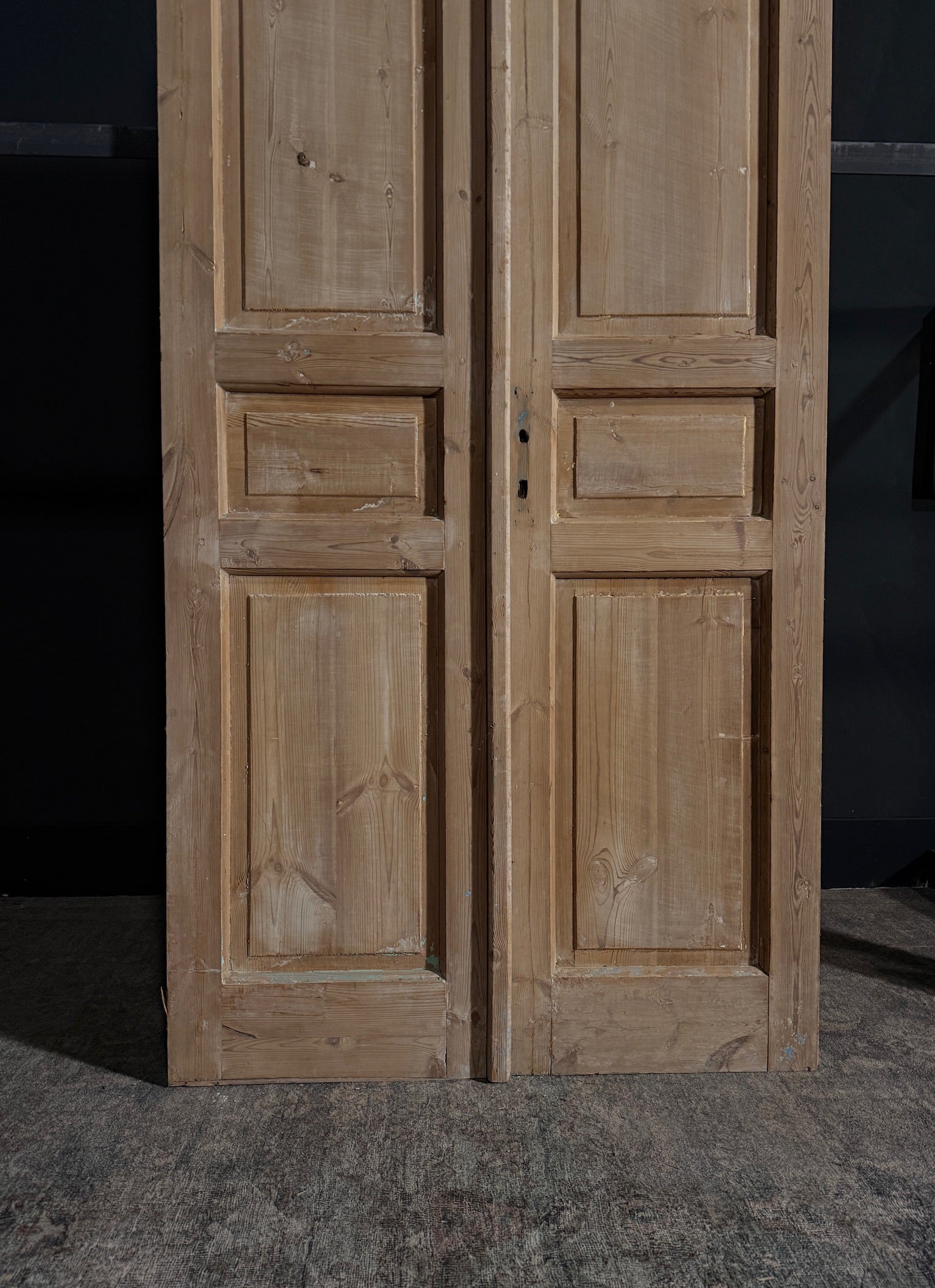 Antique Door - 55x91.5 - N16
