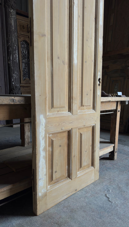 4 Panel Single Solid Antique Door - 27.5x91 - L191
