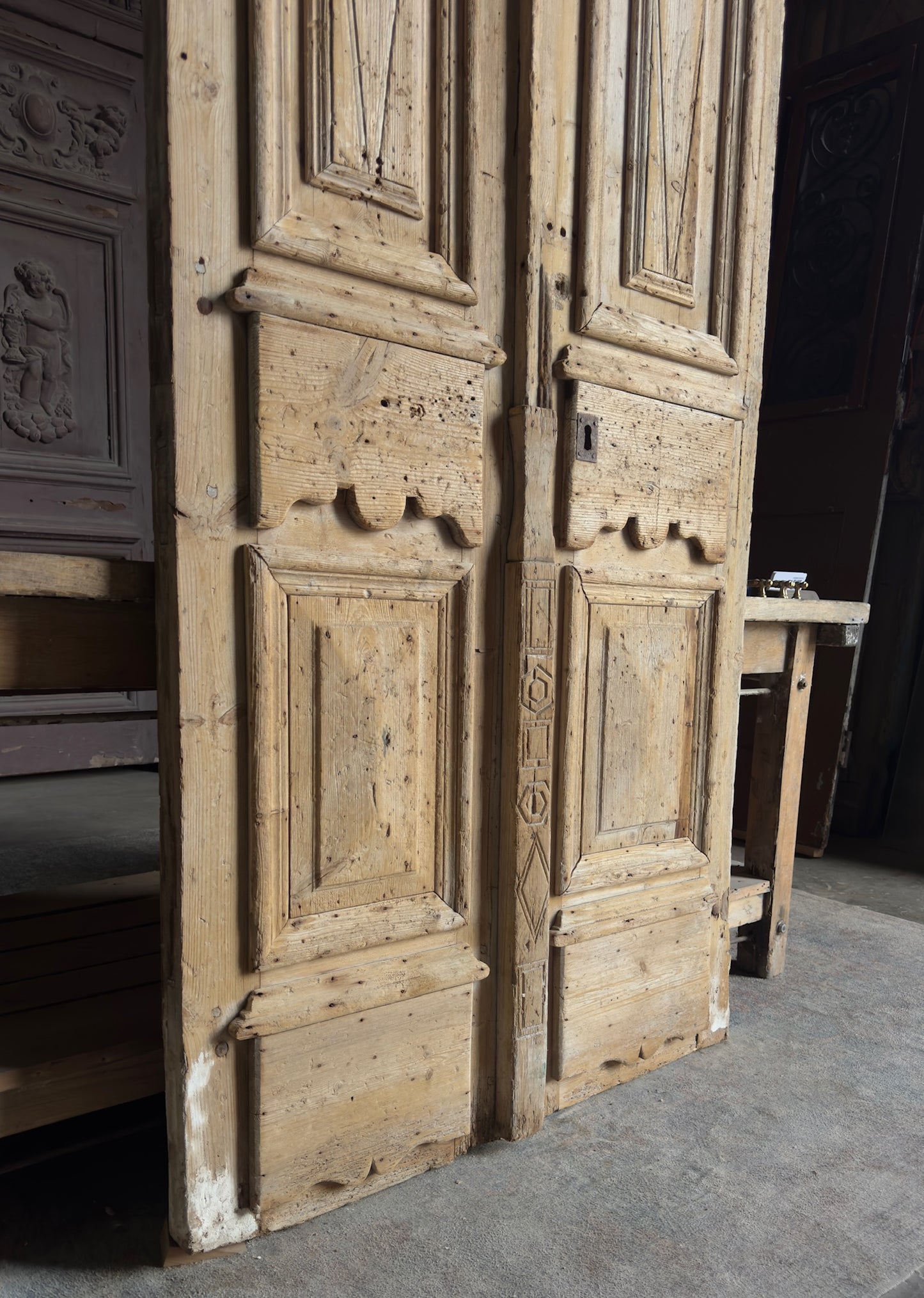 Carved Arch Design Solid French Doors - 40.5x100.5 - L437