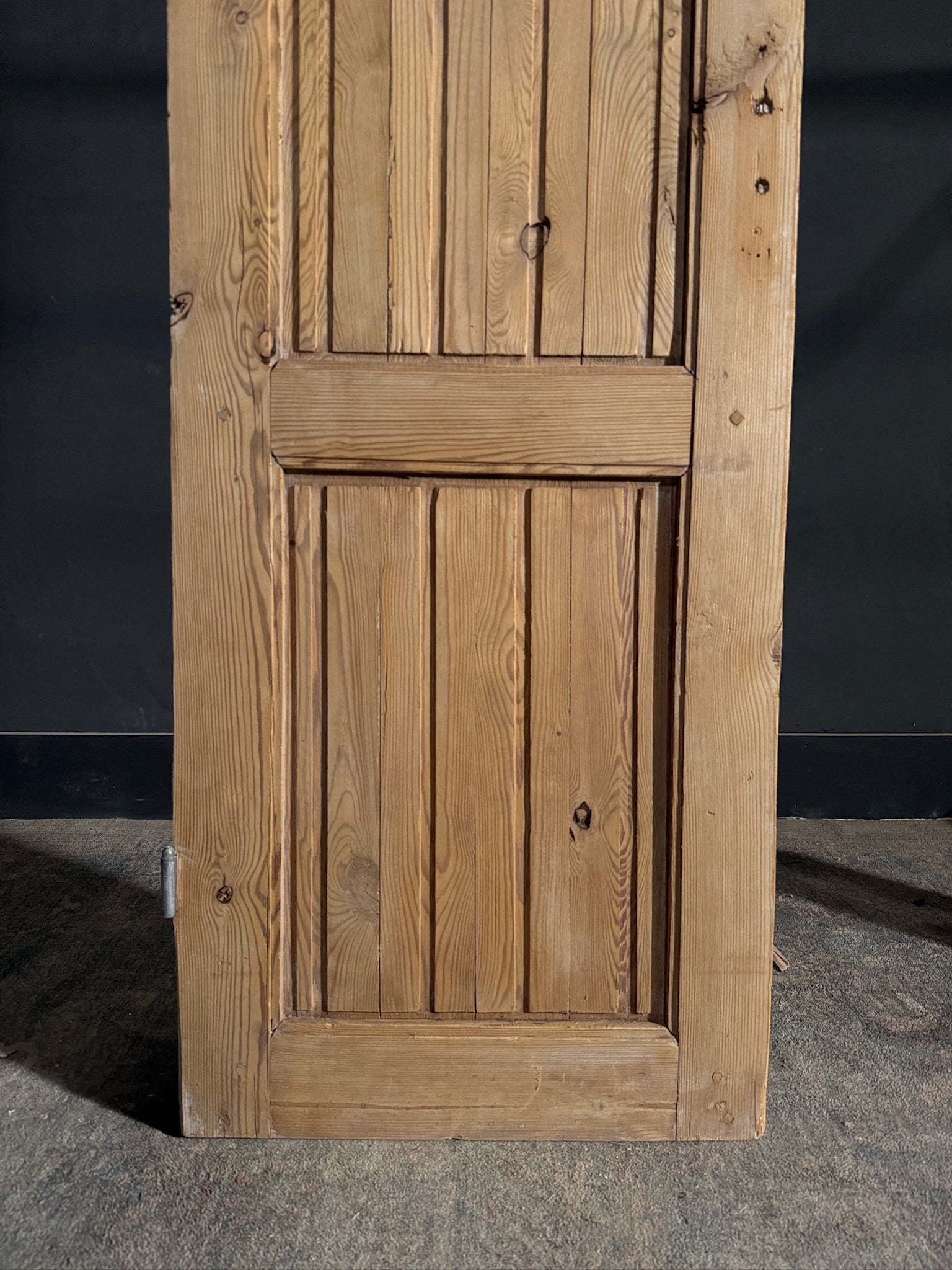 Antique Fluted Single Door - 24.25x80 - N455