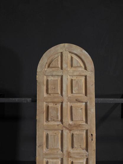 Antique Arched Single Door - 28.25x87.5 - N45