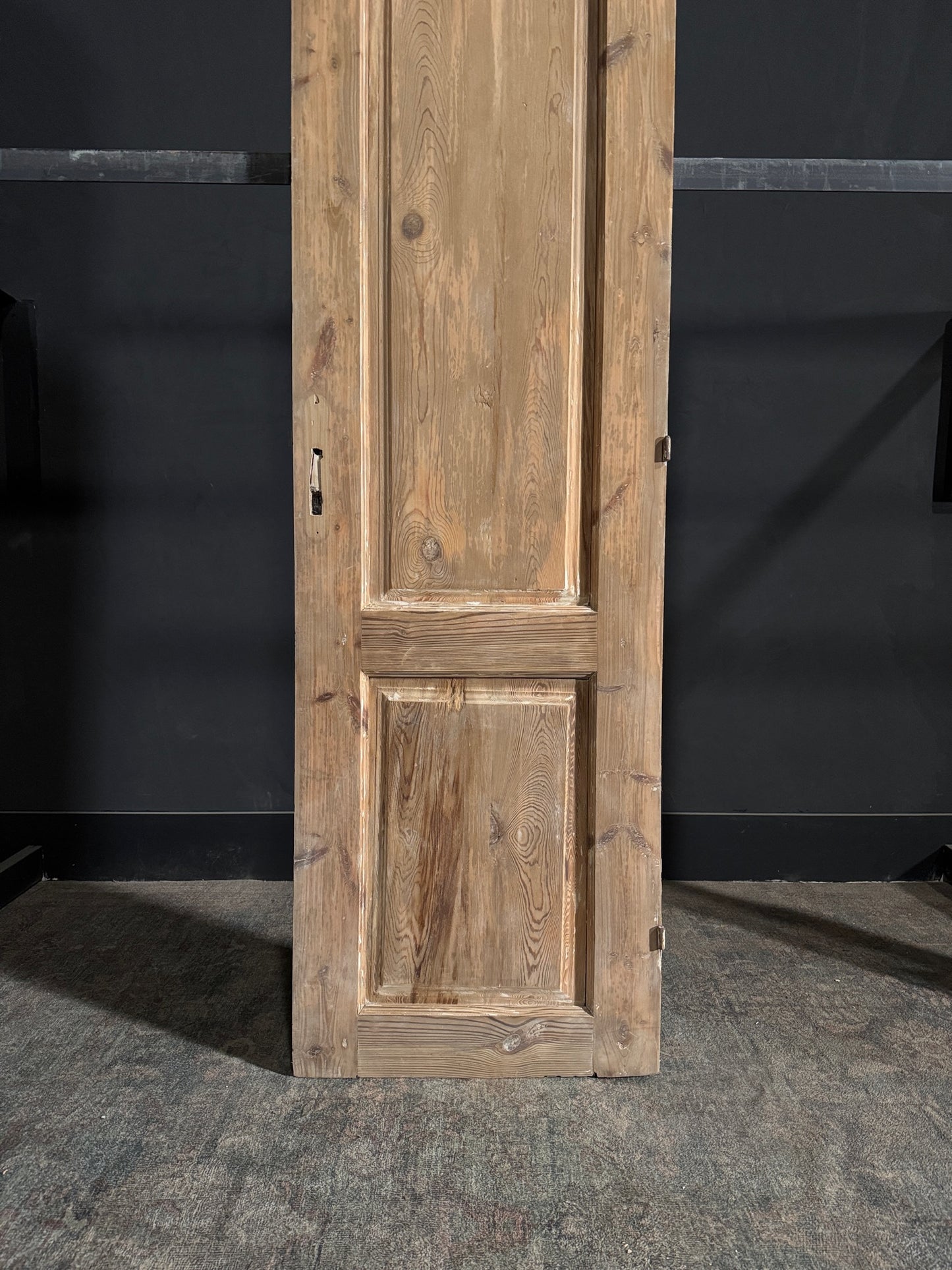 Antique Arched Solid Single Door - 24x82.75 - N139
