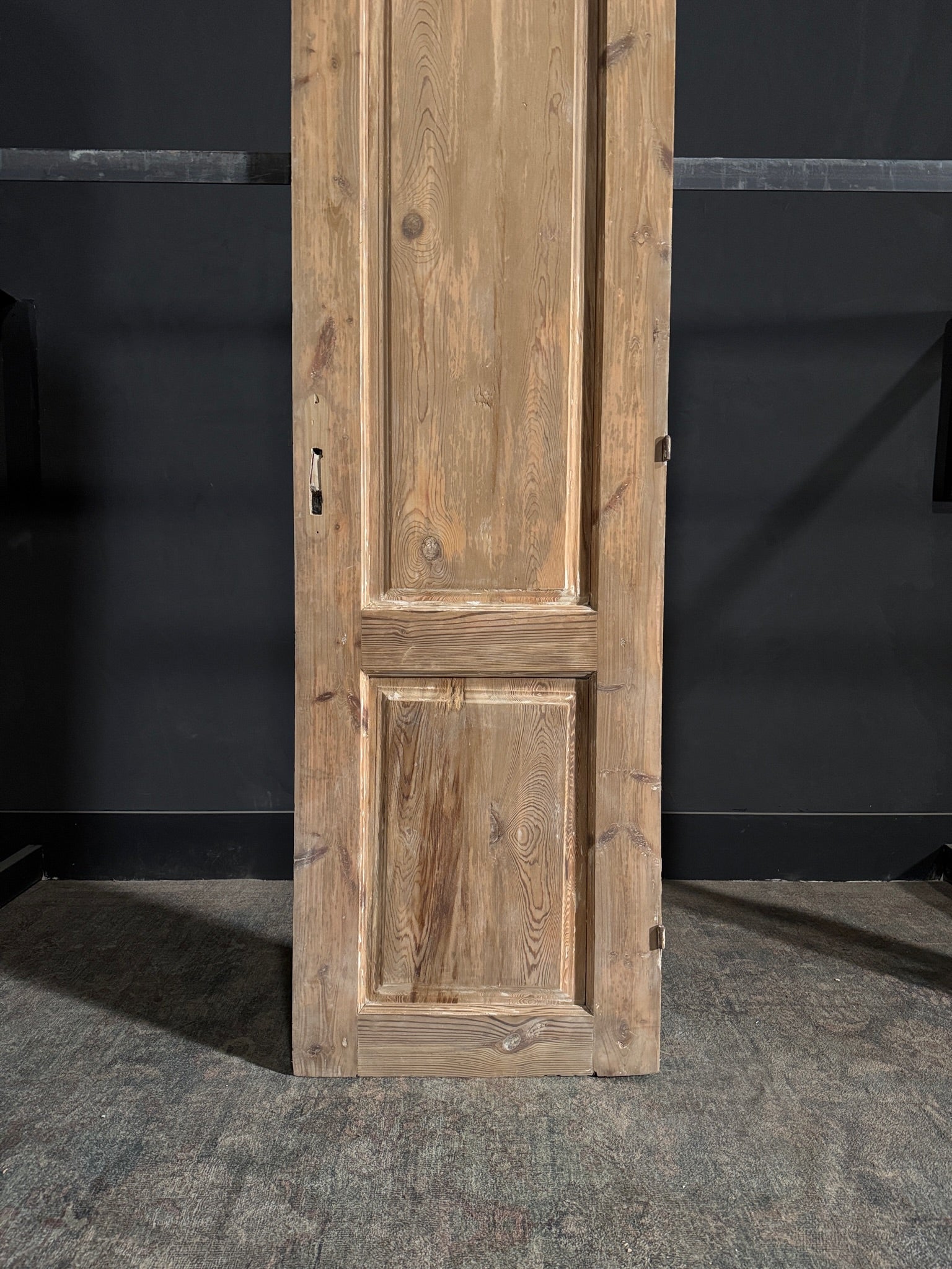 Antique Arched Solid Single Door - 24x82.75 - N139