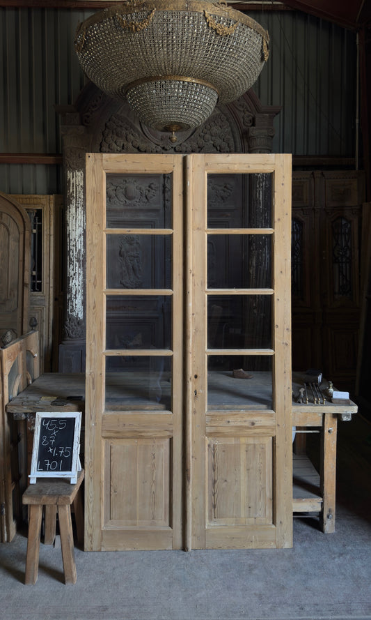 Antique Glass 4 Lite French Doors - 45.5x87 - L701