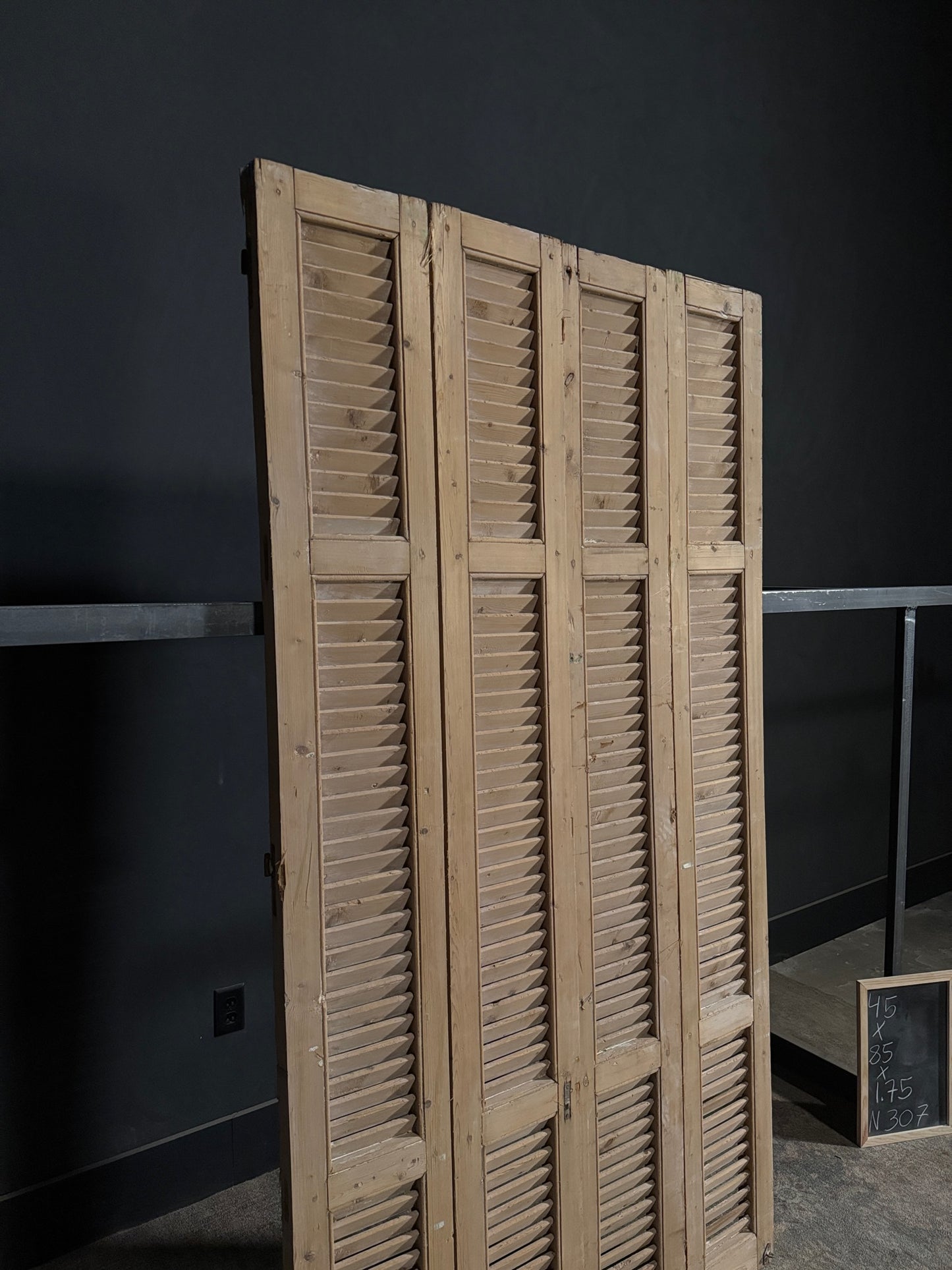 Antique Louvered Bi-Fold Doors - 45x85 - N307
