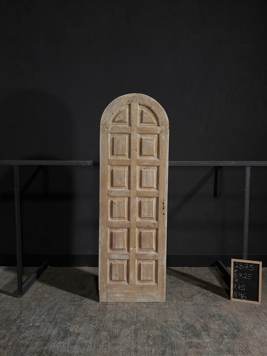 Antique Arched Single Door - 28.75x87.25 - N46