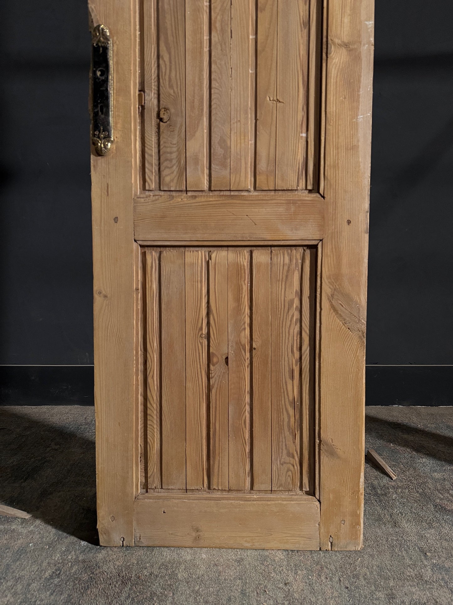 Antique Fluted Single Door - 23.75x79.75 - N453