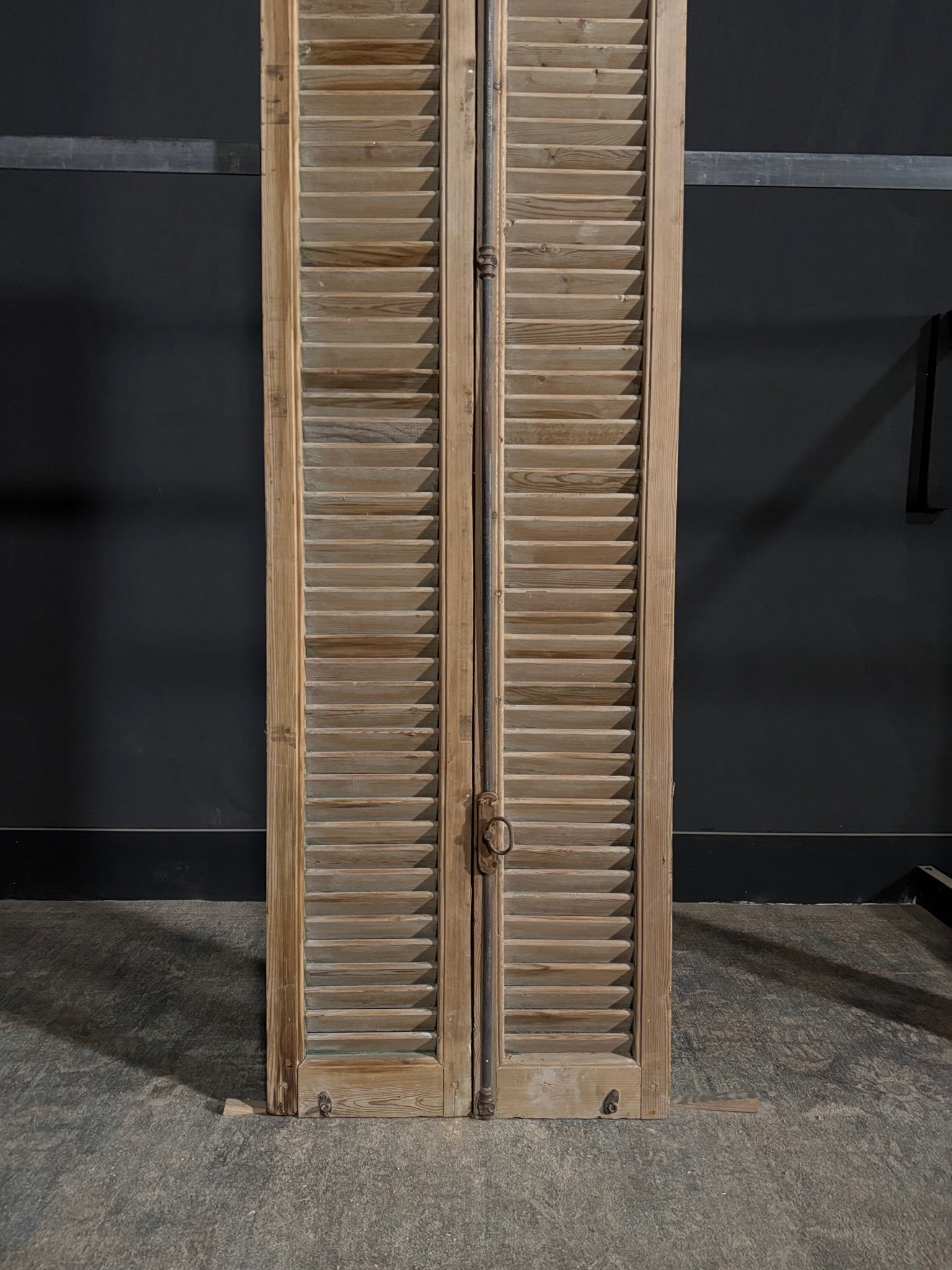 Antique Louvered Double Doors - 25x85 - N292