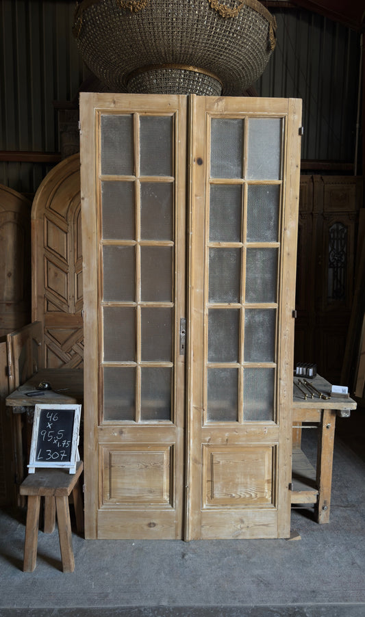 10 Lite Antique Glass French Doors - 46x95.5 - L307