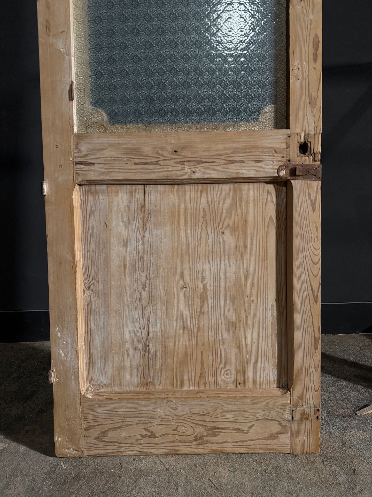 Antique Carved 1 Lite Single Door - 31.75x81 - N561