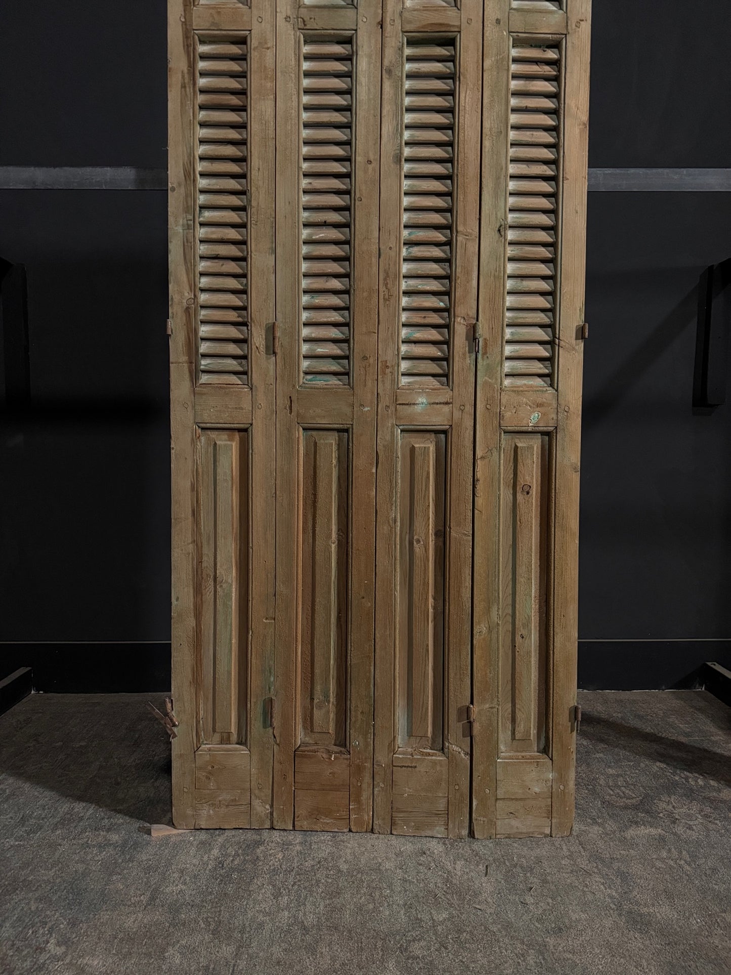 Antique Louvered 3 Panel Bi-Fold Doors - 36x86 - N298
