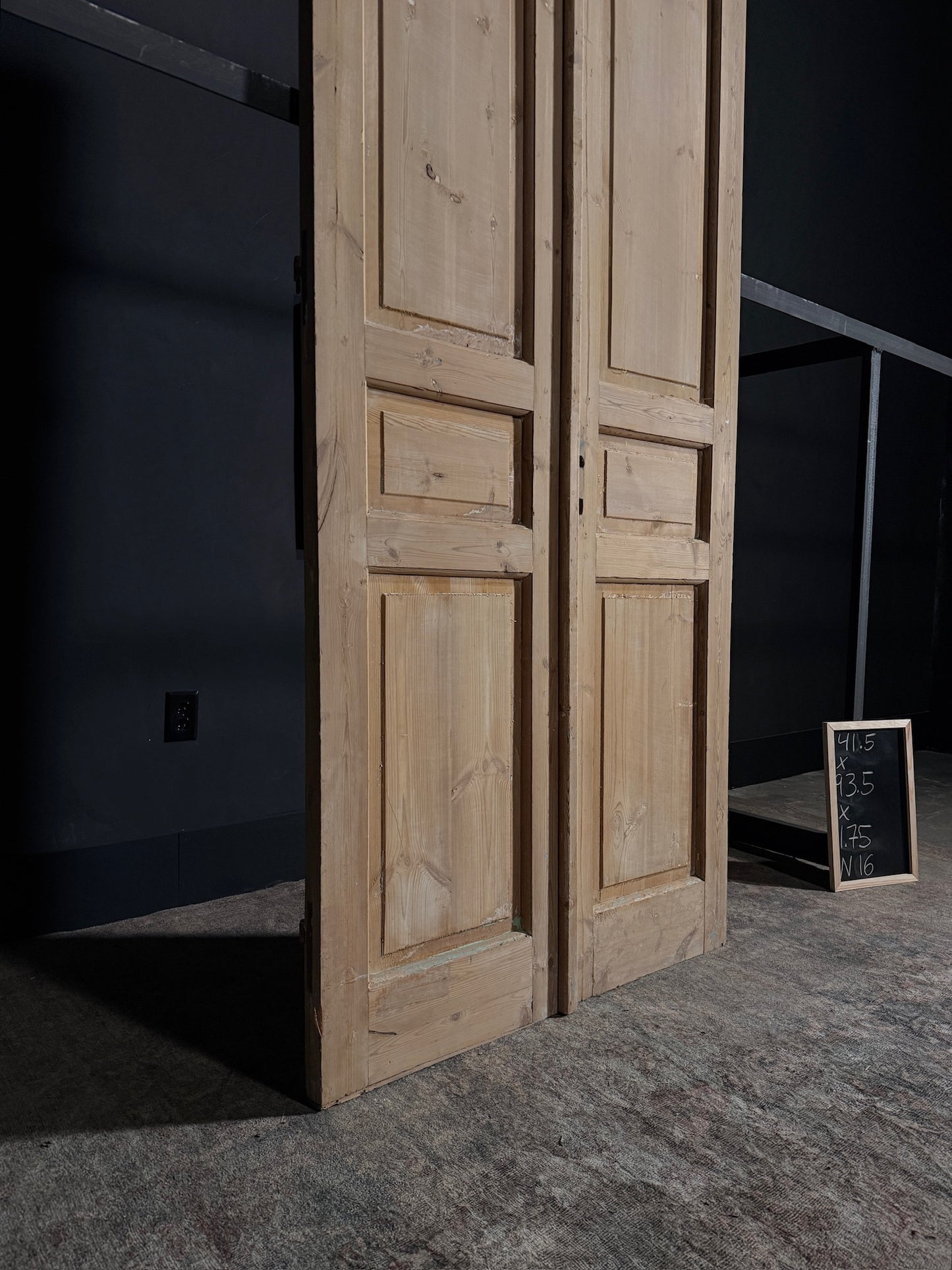 Antique Door - 55x91.5 - N16