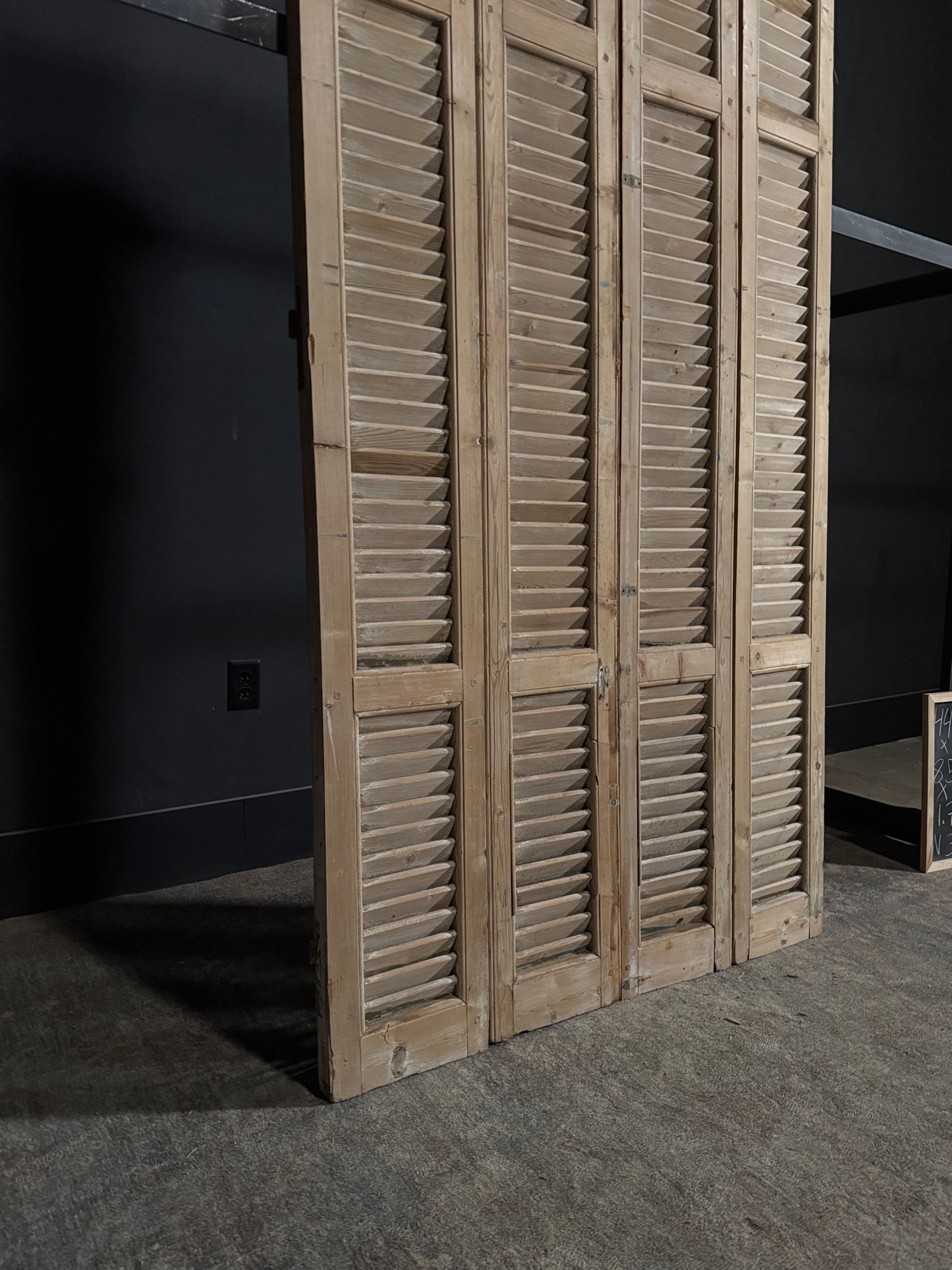 Antique Louvered 3 Panel Bi-Fold Doors - 44.25x85 - N301