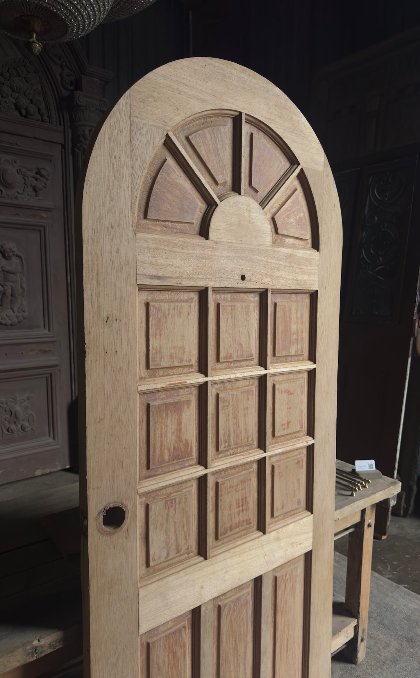 Antique Arched Panel Single Door - 34.5x84 - L417