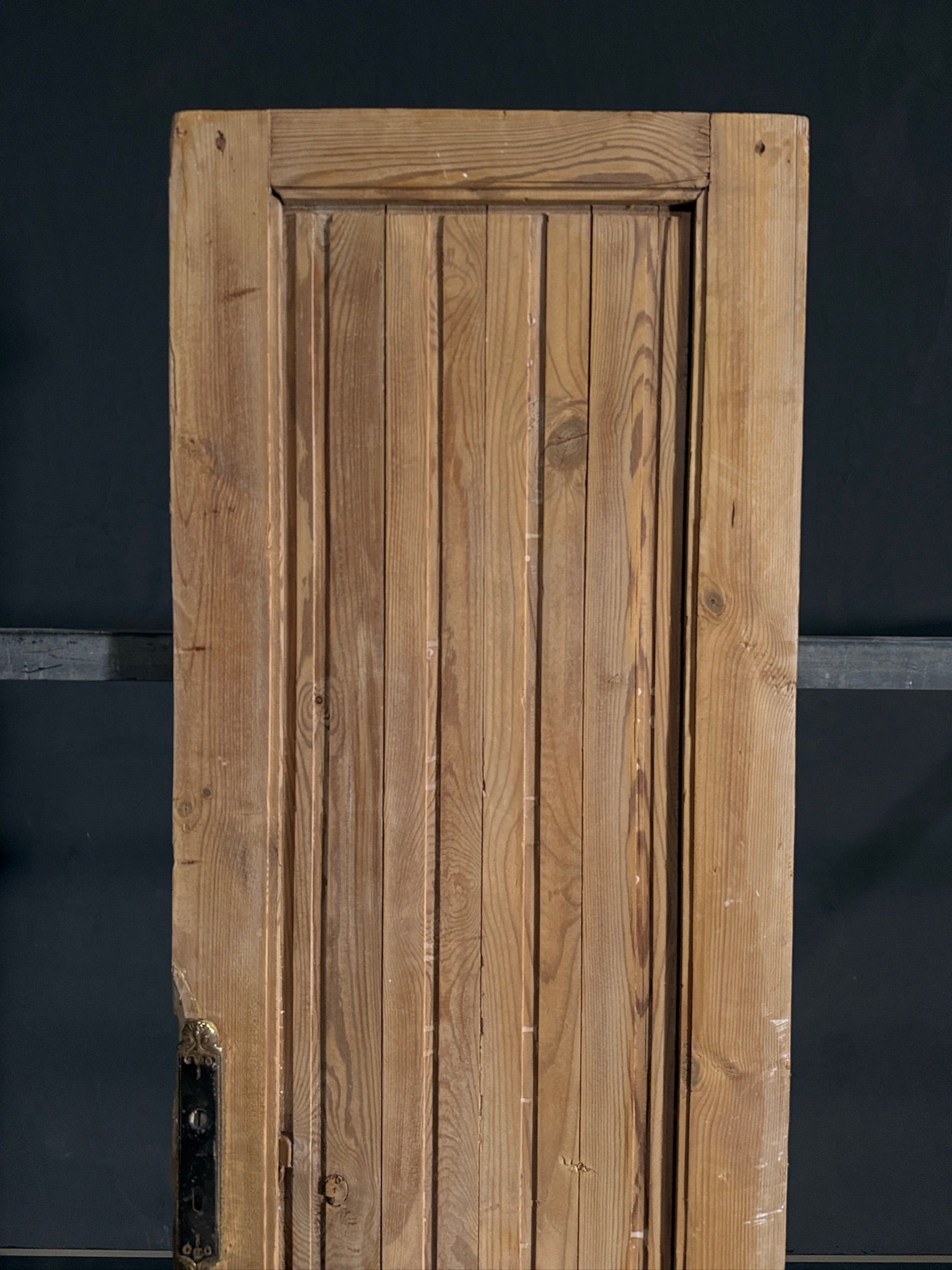 Antique Fluted Single Door - 23.75x79.75 - N453