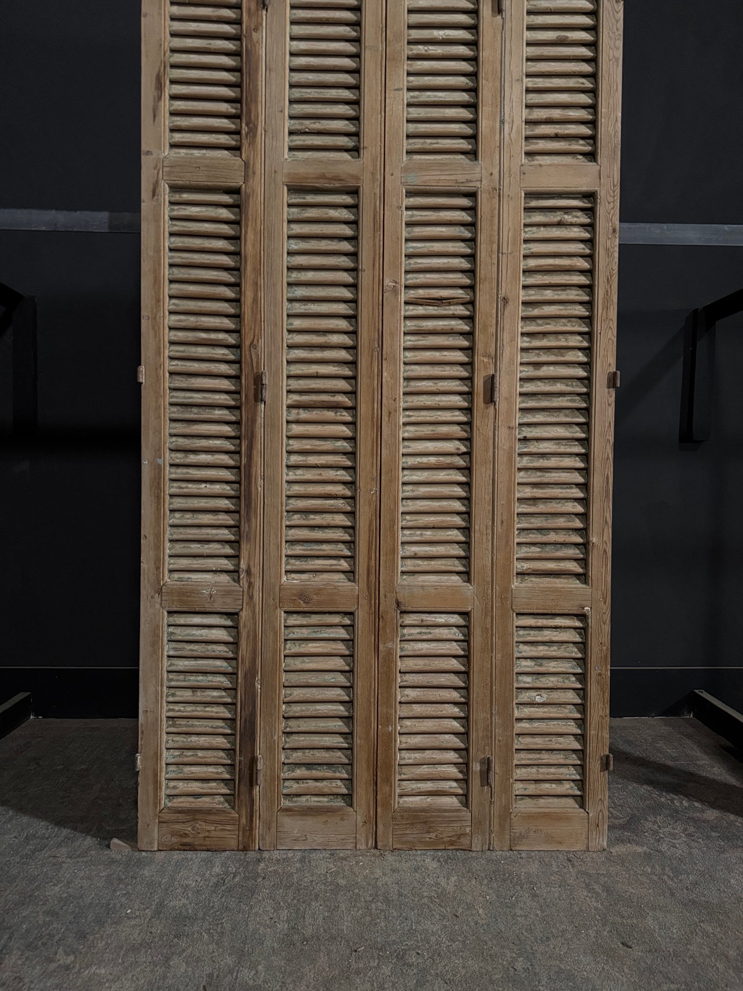 Antique Louvered Bi-Fold Doors - 44x85.25 - N308