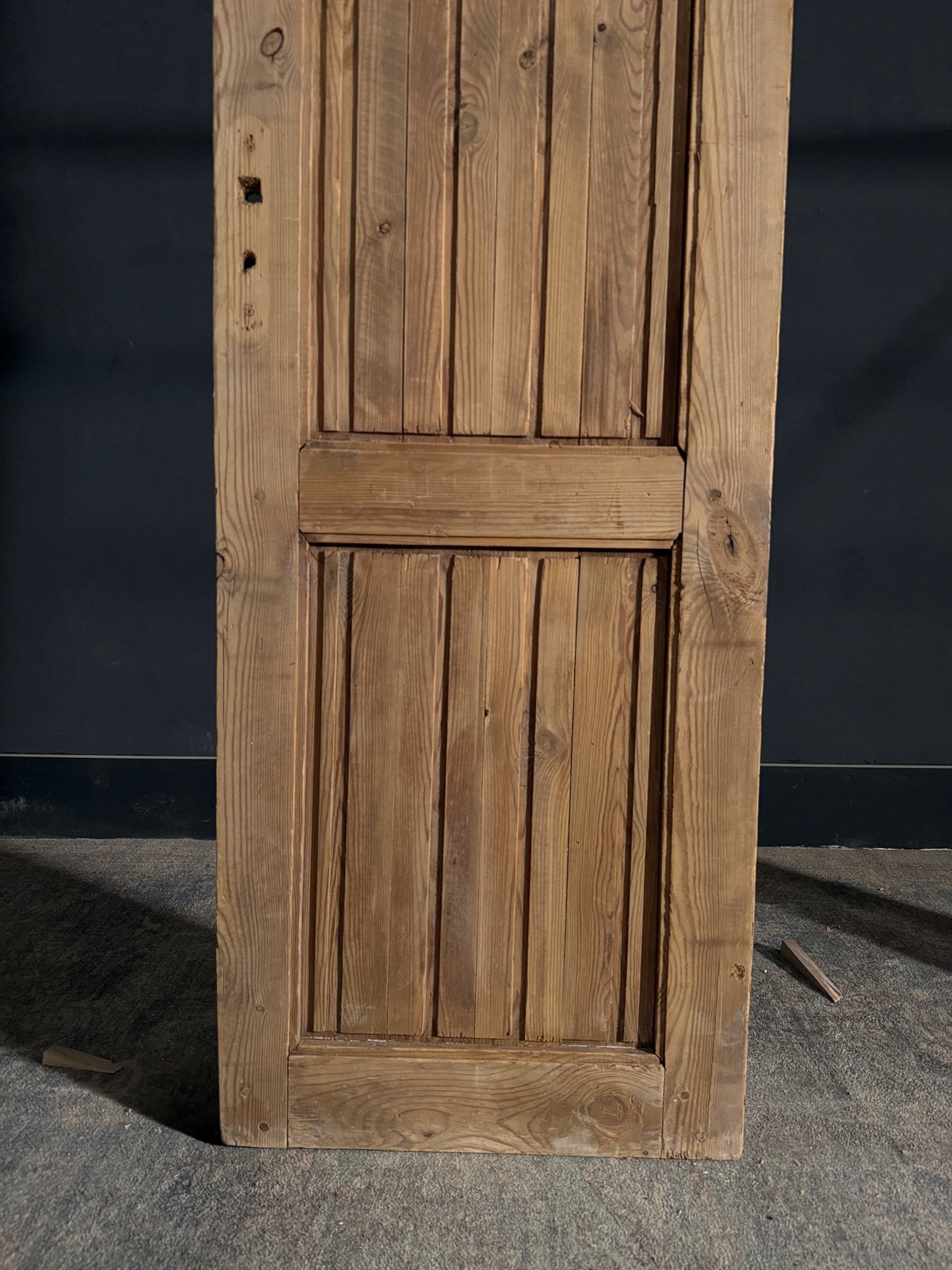 Antique Fluted 2 Panel Single Door - 23.75x79.75 - N445