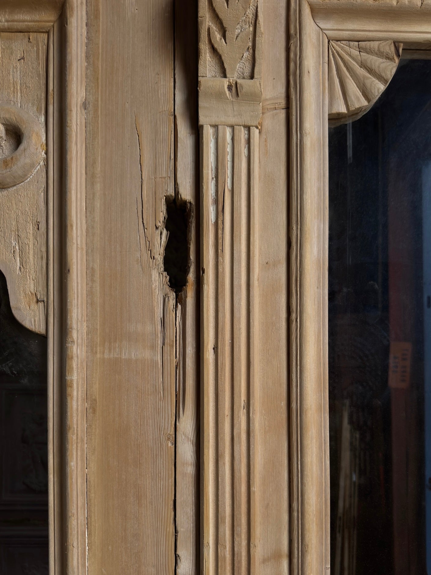 Carved Scene Antique Bi-Fold Glass Doors - 108.5x105.5 K238