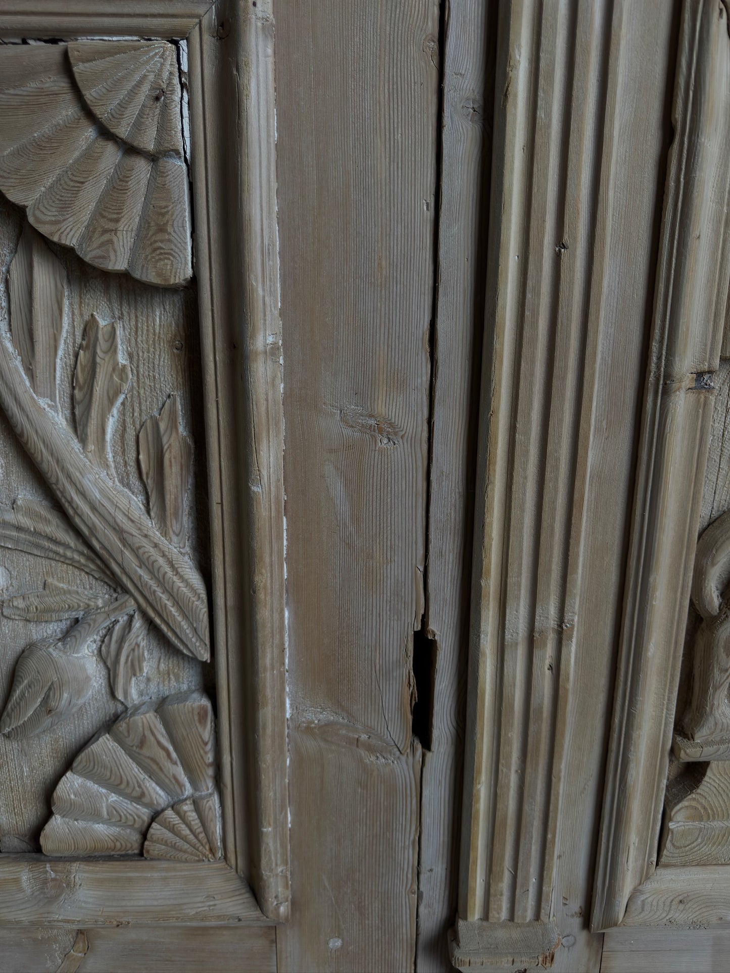 Carved Scene Antique Bi-Fold Glass Doors - 108.5x105.5 K238