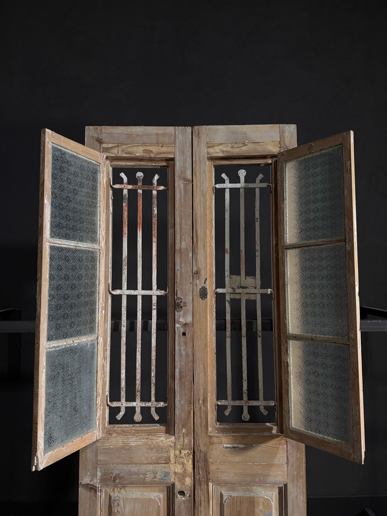 Antique Iron Single Door - 39.75x97 - N39