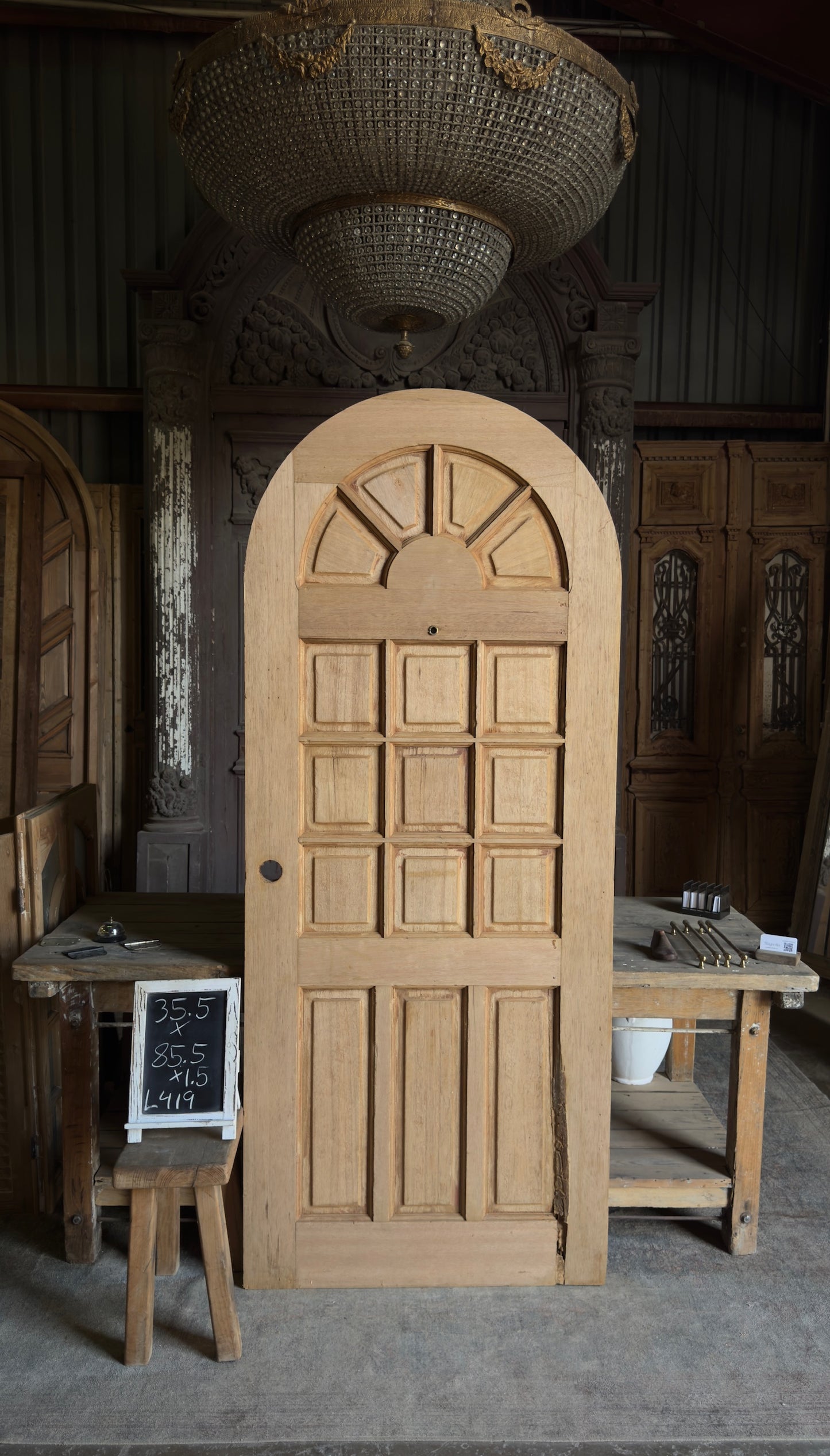 Antique Arched Panel Single Door - 35.5x85.5 - L419