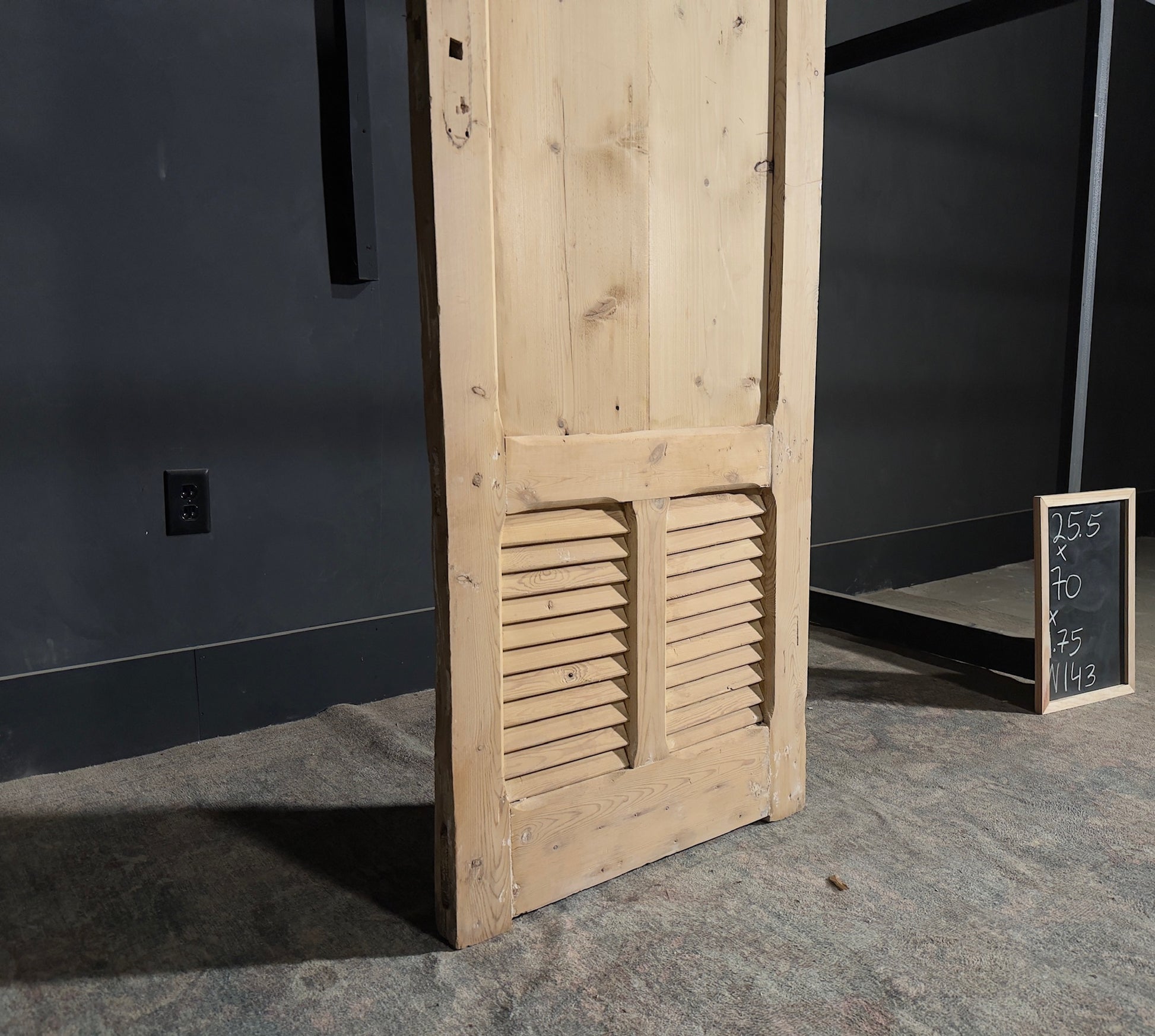Antique Louvered 1 Panel Single Door - 25.5x70 - N143