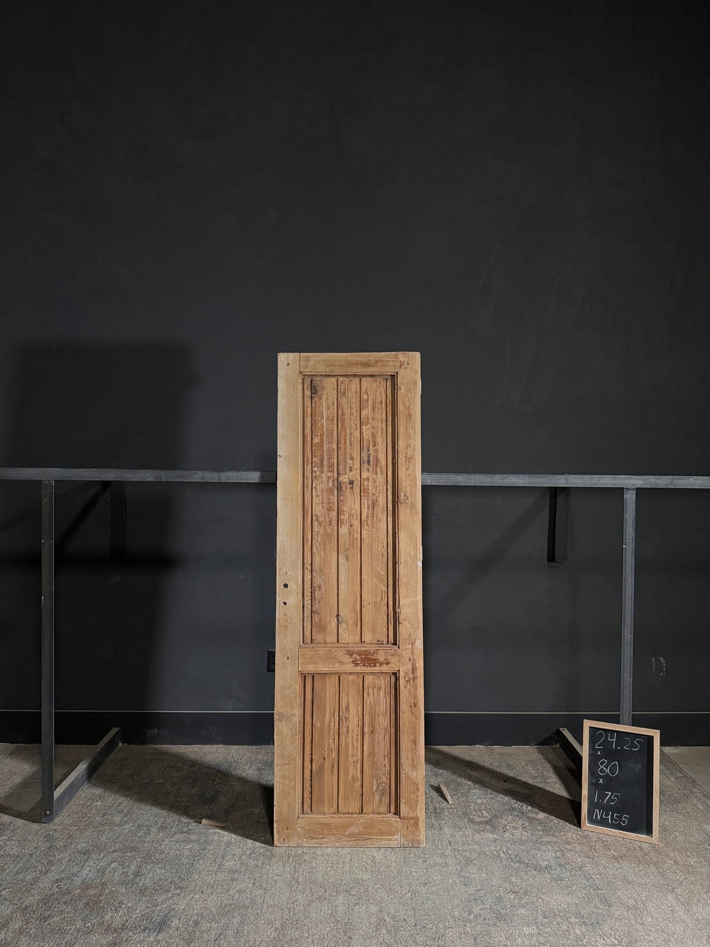 Antique Fluted Single Door - 24.25x80 - N455