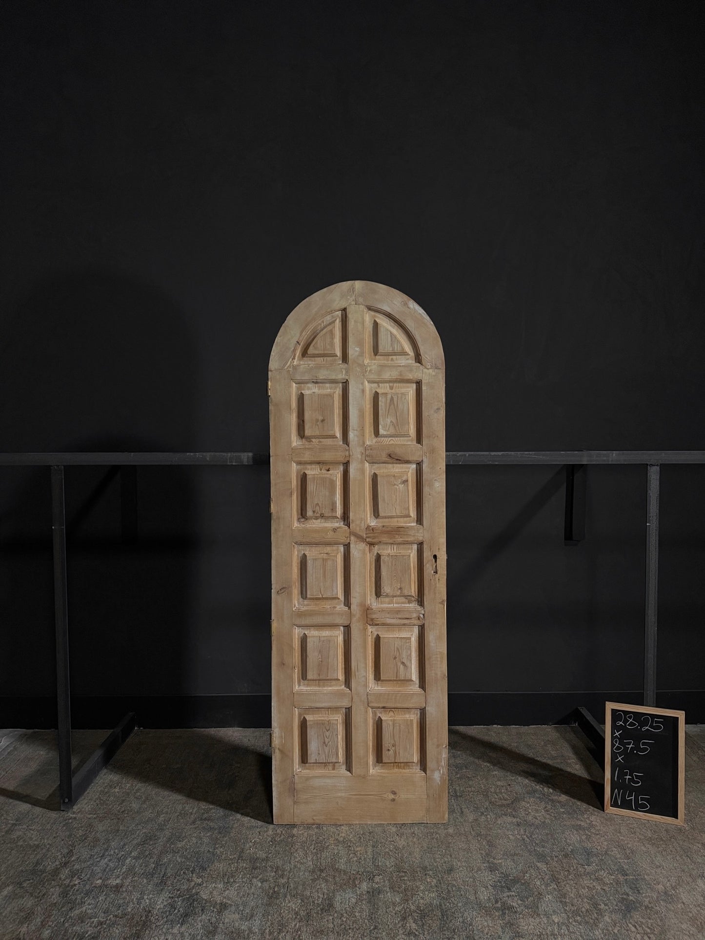 Antique Arched Single Door - 28.25x87.5 - N45