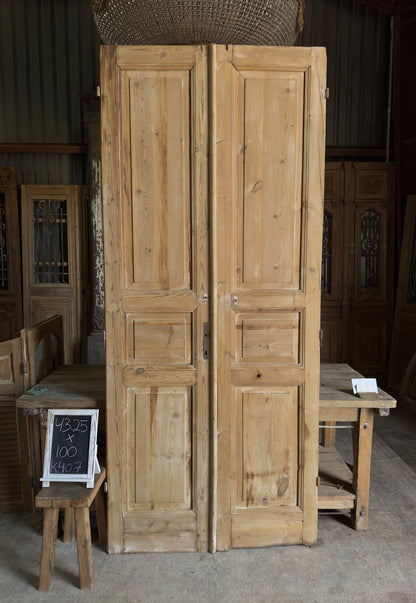 Raised Molding 3 Panel Antique Solid French Doors - 43.25x100 K407