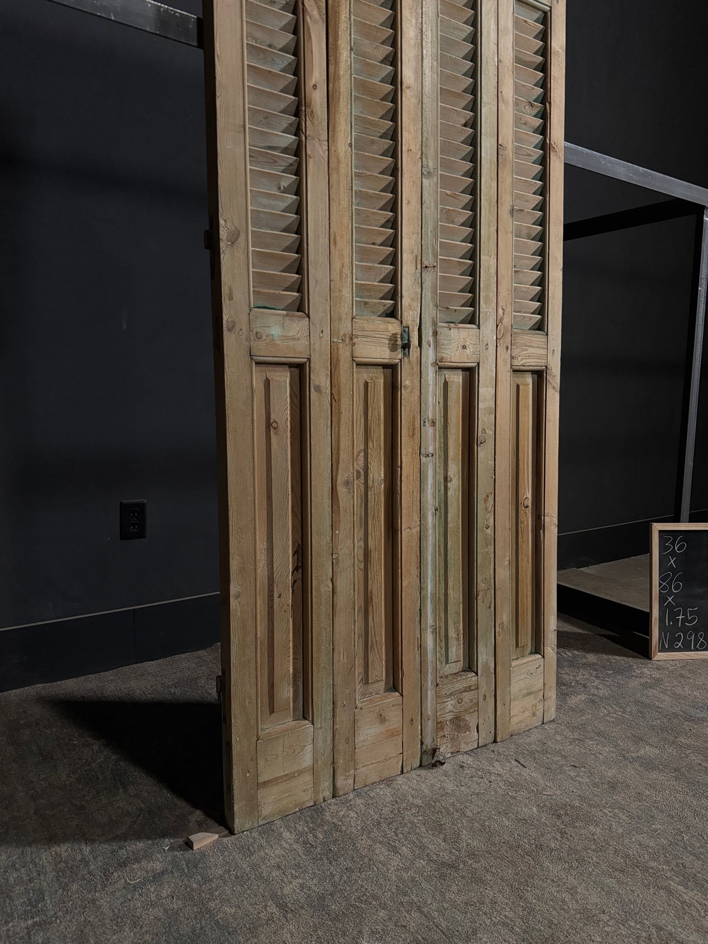 Antique Louvered 3 Panel Bi-Fold Doors - 36x86 - N298