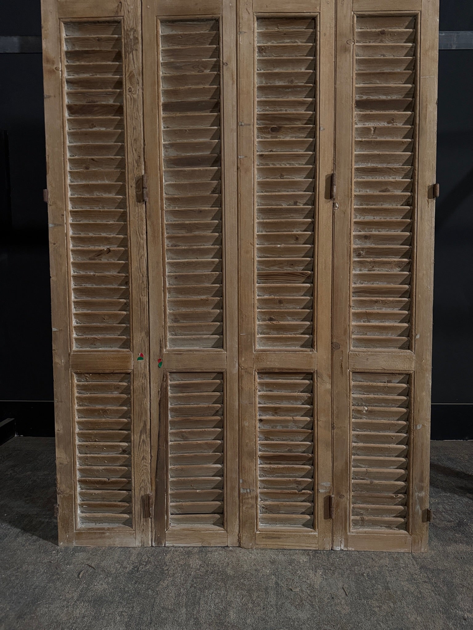 Antique Louvered 3 Panel Bi-Fold Doors - 43.5x86 - N396